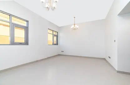 شقة - غرفة نوم - 2 حمامات للايجار في المرقبات - ديرة - دبي