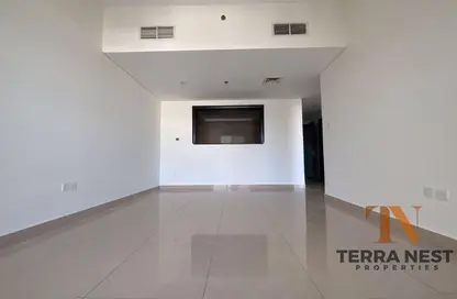 شقة - غرفة نوم - 2 حمامات للايجار في بناية رويال جي في سي - الضاحية 10 - قرية الجميرا سركل - دبي