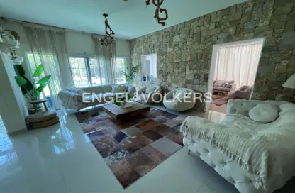 Villa - 3 Bedrooms - 5 Bathrooms for rent in District 16L - Jumeirah Village Circle - Dubai