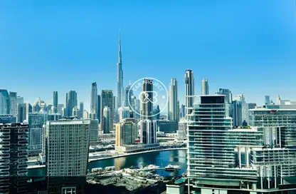 شقة - غرفة نوم - 1 حمام للايجار في رأسًا على عقب - الخليج التجاري - دبي