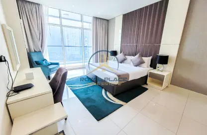 شقة - غرفة نوم - 2 حمامات للايجار في حافة الخليج - الخليج التجاري - دبي