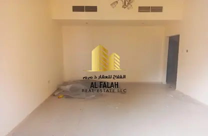 Empty Room image for: Apartment - 2 Bedrooms - 2 Bathrooms for rent in Al Khan - Sharjah, Image 1