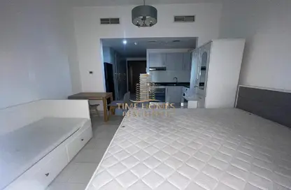 Room / Bedroom image for: Apartment - 1 Bathroom for rent in AZIZI Roy Mediterranean - Al Furjan - Dubai, Image 1