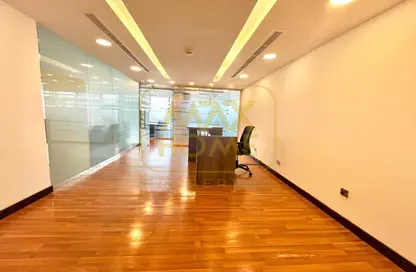 Half Floor - Studio for rent in Madinat Zayed Tower - Muroor Area - Abu Dhabi