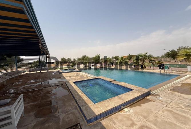 15201809 - Property Image 2