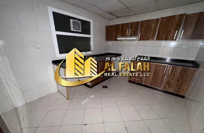 شقة - 2 غرف نوم - 2 حمامات للايجار في شارع التعاون الجديد - التعاون - الشارقة