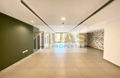 Apartment - 1 Bedroom - 2 Bathrooms for rent in Blue Tower - Sheikh Zayed Road - Dubai