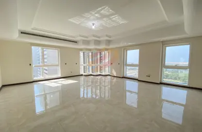 Empty Room image for: Apartment - 4 Bedrooms - 5 Bathrooms for rent in Tawam Tower - Khalifa Street - Abu Dhabi, Image 1