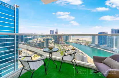 شقة - غرفة نوم - 2 حمامات للايجار في بريفه باي داماك (بي) - داماك مايسون برايف - الخليج التجاري - دبي