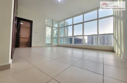 Empty Room image for: Apartment - 2 Bedrooms - 3 Bathrooms for rent in Danat Tower B - Danat Towers - Muroor Area - Abu Dhabi, Image 1