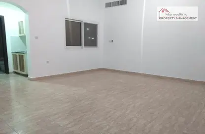 Empty Room image for: Apartment - 1 Bathroom for rent in Al Mushrif Villas - Al Mushrif - Abu Dhabi, Image 1