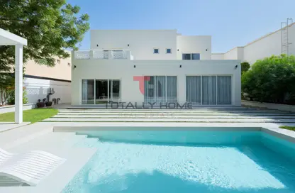 Villa - 5 Bedrooms - 6 Bathrooms for sale in Meadows 2 - Meadows - Dubai