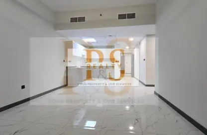 Apartment - 2 Bedrooms - 2 Bathrooms for rent in Rukan Tower B - Rukan Tower - Dubai Land - Dubai