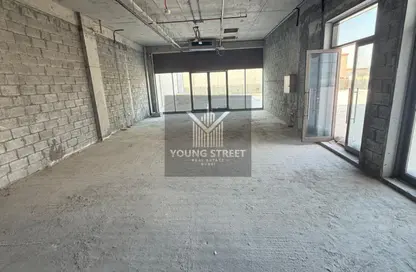 Retail - Studio for rent in Al Yelayiss 2 - Dubai