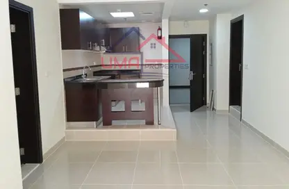 شقة - 2 غرف نوم - 3 حمامات للايجار في مبني إنفينيتي - شارع الشيخ زايد - دبي