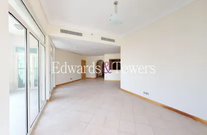Apartment - 3 Bedrooms - 3 Bathrooms for sale in Al Shahla - Shoreline Apartments - Palm Jumeirah - Dubai