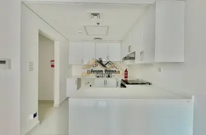 Apartment - 1 Bedroom - 2 Bathrooms for rent in Dilan Tower - Culture Village - Dubai