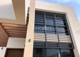 Outdoor Building image for: Villa - 4 bedrooms - 4 bathrooms for rent in West Yas - Yas Island - Abu Dhabi, Image 1