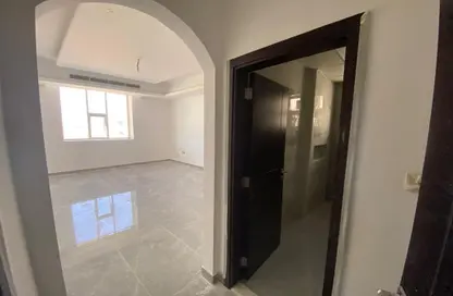 Hall / Corridor image for: Villa - 5 Bedrooms - 4 Bathrooms for sale in Al Yasmeen 1 - Al Yasmeen - Ajman, Image 1