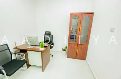Office Space - Studio - 1 Bathroom for rent in Red Avenue - Al Garhoud - Dubai