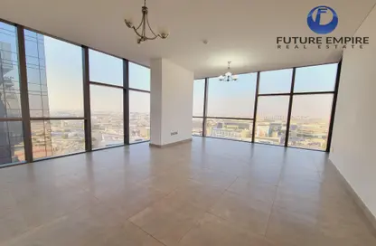 Apartment - 2 Bedrooms - 4 Bathrooms for rent in Airport Road Area - Al Garhoud - Dubai