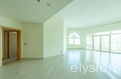 Apartment - 3 Bedrooms - 4 Bathrooms for rent in Al Hamri - Shoreline Apartments - Palm Jumeirah - Dubai