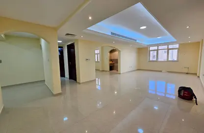 شقة - 3 غرف نوم - 5 حمامات للايجار في هضبة الزعفرانة - منطقة المرور - أبوظبي