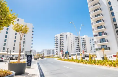 Apartment - 2 Bedrooms - 2 Bathrooms for rent in Waters Edge - Yas Island - Abu Dhabi