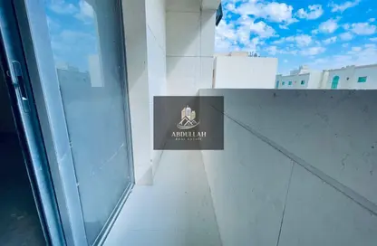 شقة - غرفة نوم - 2 حمامات للايجار في مبنى مويلح - مويلح - الشارقة