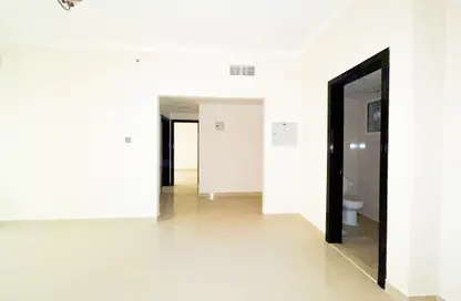 Apartment - 1 Bedroom - 2 Bathrooms for rent in Muwailih Building - Muwaileh - Sharjah