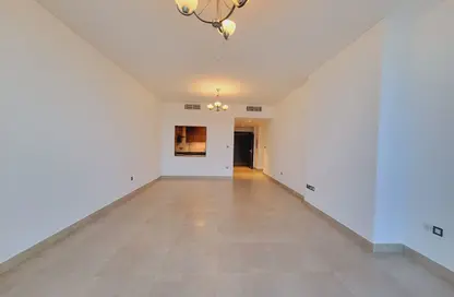 Apartment - 2 Bedrooms - 4 Bathrooms for rent in Al Garhoud - Dubai