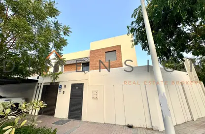 Villa - 5 Bedrooms - 6 Bathrooms for sale in West Yas - Yas Island - Abu Dhabi