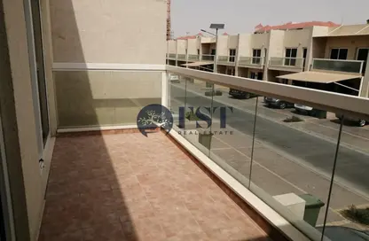 فيلا - 3 غرف نوم - 3 حمامات للايجار في قرية ورسان - المدينة الدولية - دبي