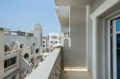 شقة - غرفة نوم - 2 حمامات للايجار في الخريف 2 - سيزون كوميونيتي - قرية الجميرا سركل - دبي