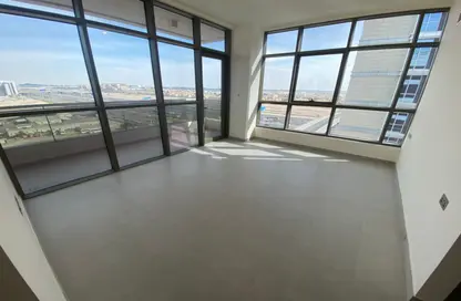 Apartment - 3 Bedrooms - 4 Bathrooms for rent in Al Seef - Al Raha Beach - Abu Dhabi