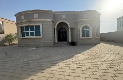Villa - 3 Bedrooms - 5 Bathrooms for rent in Al Riffa - Ras Al Khaimah