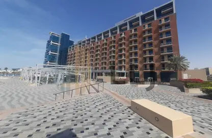 شقة - 2 غرف نوم - 2 حمامات للبيع في البرزة - البندر - شاطئ الراحة - أبوظبي