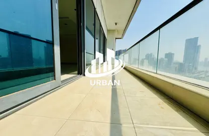 Apartment - 3 Bedrooms - 4 Bathrooms for rent in Palm Tower - Al Khan Lagoon - Al Khan - Sharjah