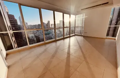 Apartment - 3 Bedrooms - 3 Bathrooms for rent in Al Saman Tower - Hamdan Street - Abu Dhabi