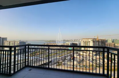 Apartment - 2 Bedrooms - 3 Bathrooms for sale in The View - Al Raha Beach - Abu Dhabi