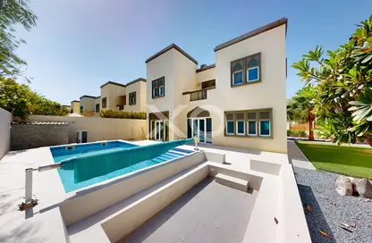 Villa - 3 Bedrooms - 4 Bathrooms for rent in Legacy - Jumeirah Park - Dubai