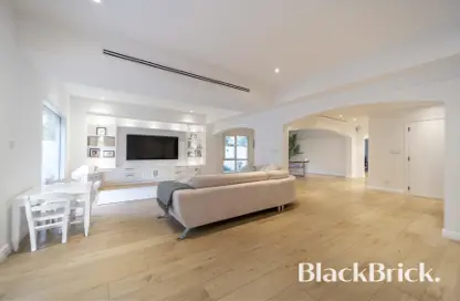 Villa - 3 Bedrooms - 4 Bathrooms for sale in Meadows 9 - Meadows - Dubai