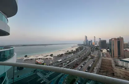 دوبلكس - 3 غرف نوم - 5 حمامات للايجار في برج بالغيلم - شارع الكورنيش - أبوظبي