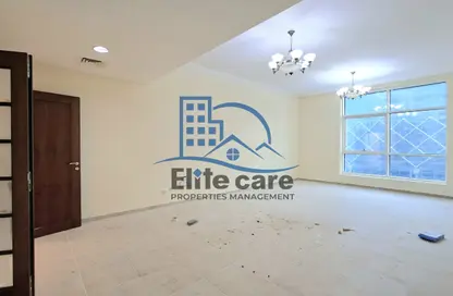Apartment - 3 Bedrooms - 5 Bathrooms for rent in Al Jazeera Towers - Hamdan Street - Abu Dhabi