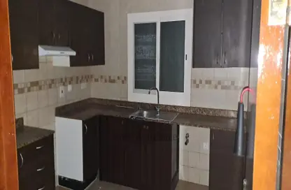 Apartment - 1 Bedroom - 2 Bathrooms for rent in Al Anfal Building - Al Muraqqabat - Deira - Dubai