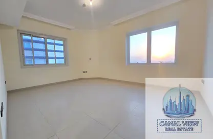 شقة - غرفة نوم - 2 حمامات للايجار في شعبية - مصفح - أبوظبي