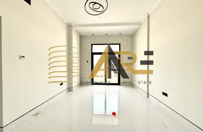 Apartment - 1 Bedroom - 2 Bathrooms for rent in AlFalah - Muwaileh Commercial - Sharjah
