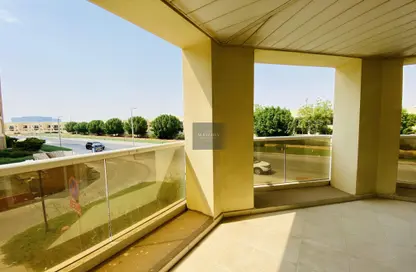 Balcony image for: Apartment - 3 Bedrooms - 5 Bathrooms for rent in Bawabat Al Sharq - Baniyas East - Baniyas - Abu Dhabi, Image 1