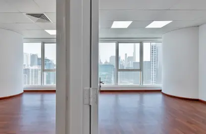 Office Space - Studio - 1 Bathroom for rent in Churchill Executive Tower - Churchill Towers - Business Bay - Dubai