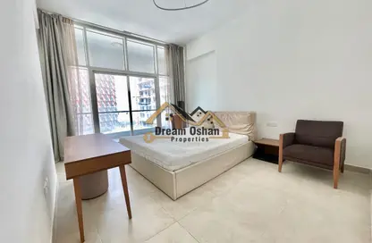 شقة - غرفة نوم - 2 حمامات للايجار في فرهاد عزيزي ريزيدنس - الجداف - دبي